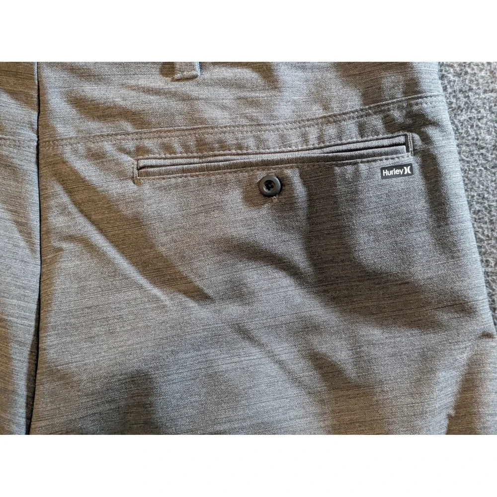 Hurley Shorts Mens Nike Dri-FIT Gray Chino Size 34 Performance Casual Golf